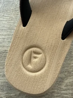 Foamlife Sandalen Zehentreter Badeschlappen Braun Größe 43 NEU