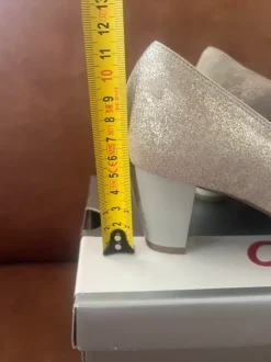 Funkelnde ara Pumps 