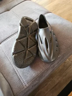 Futuristische Clogs Gr.43