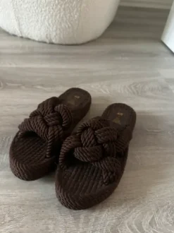 geflochtene Pantoletten