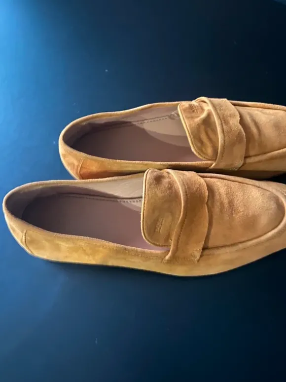 gelber Wildleder-Loafer der Marke Hugo Boss Gr42