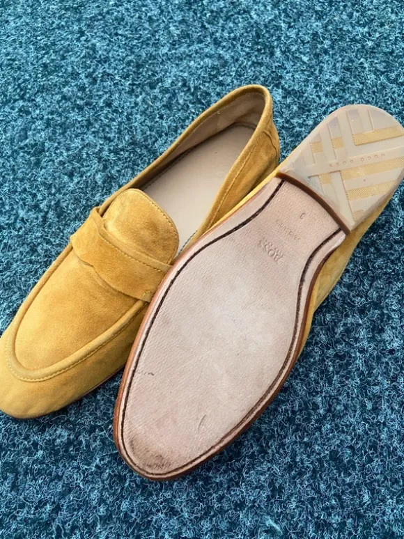 gelber Wildleder-Loafer der Marke Hugo Boss Gr42