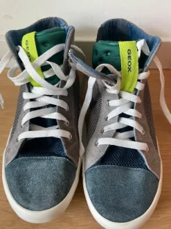 Geox Sneaker mit Reisverschluss und Schnürung