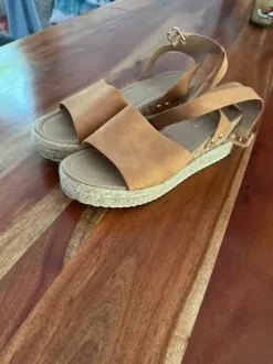 Glamorous Wide Fit Plateausandalen / Espadrilles – Beige/Camel