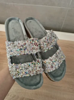 Glitzer Glitter Steinchen Schlappen Slipper Sandalen grau 44