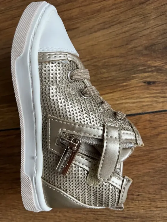 Gold Shoes| Mayoral | size 21 - 22