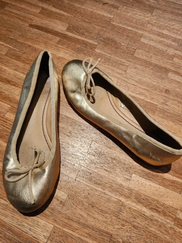 Goldene Ballerinas