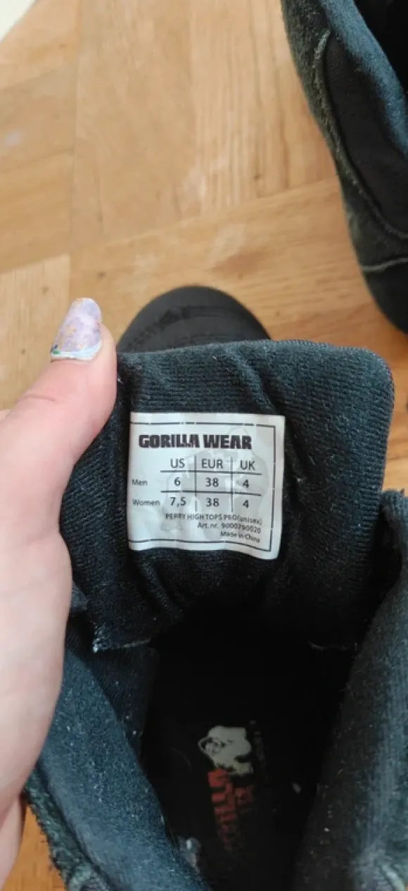 Gorilla lifting shoes