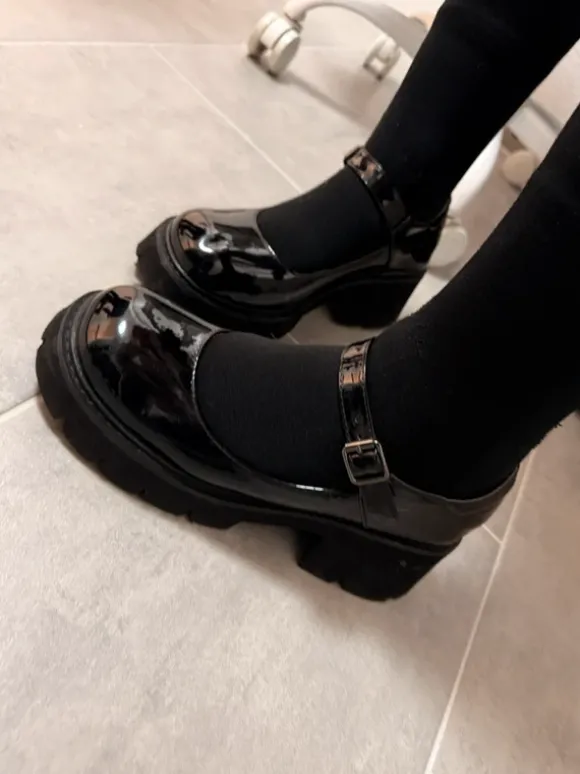 Gothic dark aesthetic cute kawaii Plattform shoes / highheels