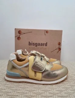 Gouden leren sneakers met klittenband van Bisgaard, maat 34