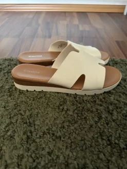 Graceland Sandals – Size 39