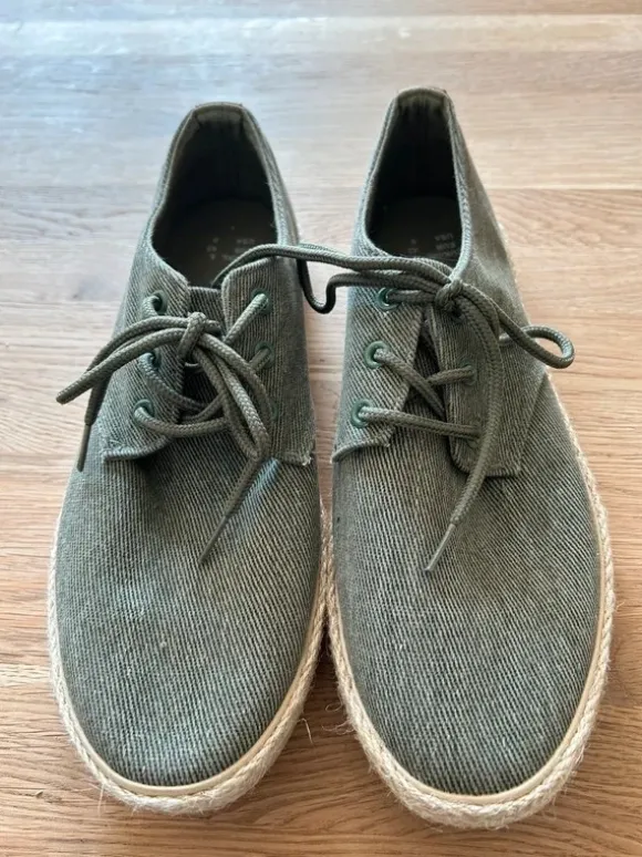 Grüne Sneaker
