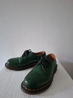 groene dr. Martens maat 38