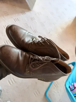 Guess boots