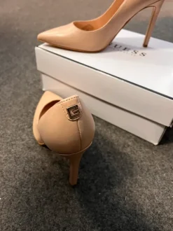 Guess Schuhe