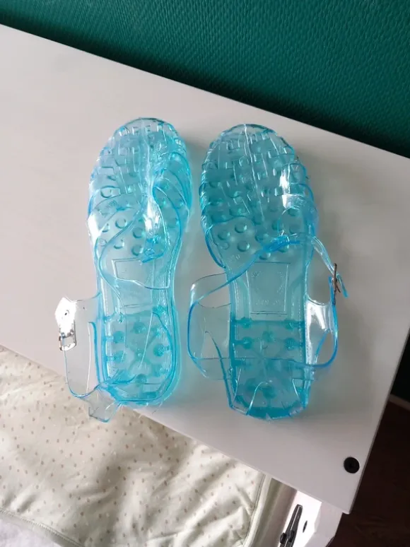 Gum shoes Brand New Summer Shoes – Unworn – Perfect for Beach & Pool