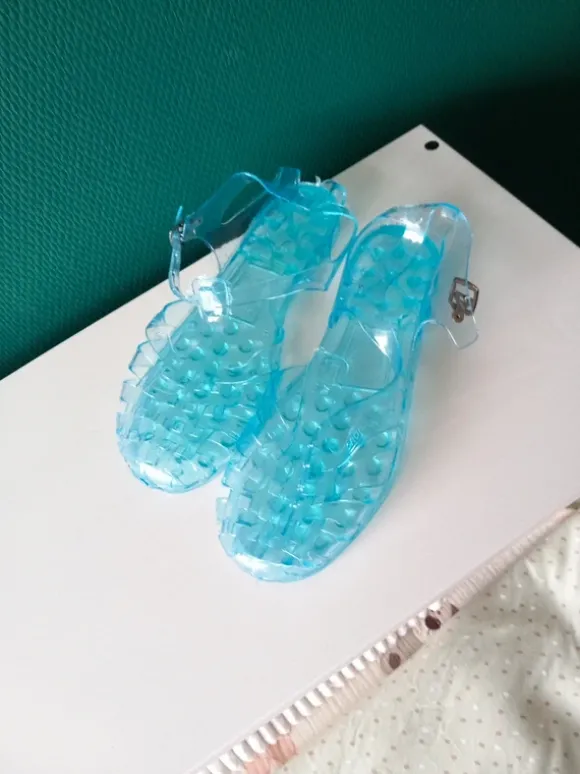 Gum shoes Brand New Summer Shoes – Unworn – Perfect for Beach & Pool
