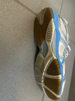 Hallensportschuhe Asics