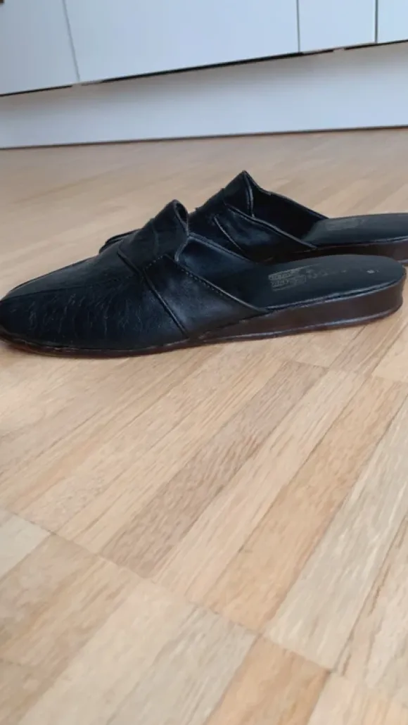 Handmade 80er Jahre Leder Stylische Pantoletten für Herren
