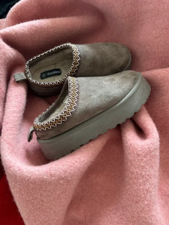 Hausschuh Schuh gefüttert