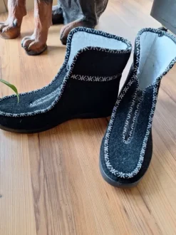 Hausschuh unisex Gr 43