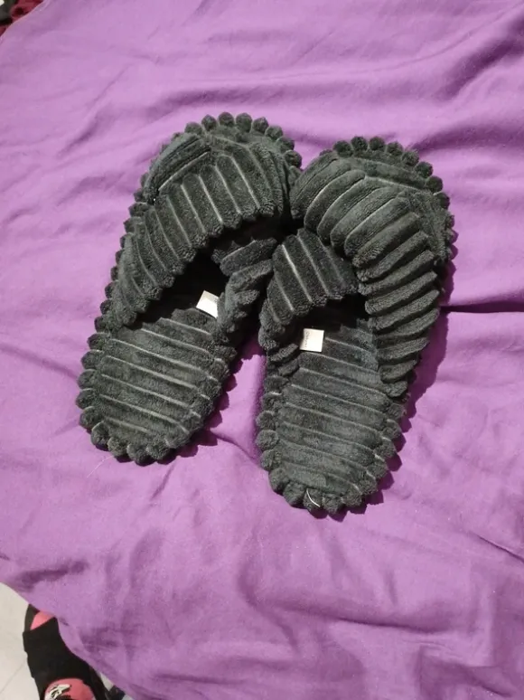 Hausschuhe Cord schwarz