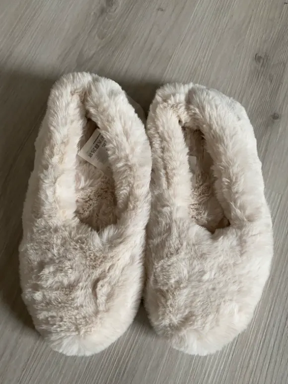 Hausschuhe Teddylook