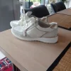 Heel mooie nieuwe sneakers van medicus maat 7 is 40.5