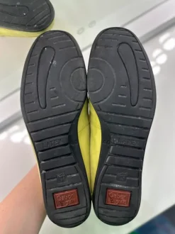 Hellgrüne Loafer