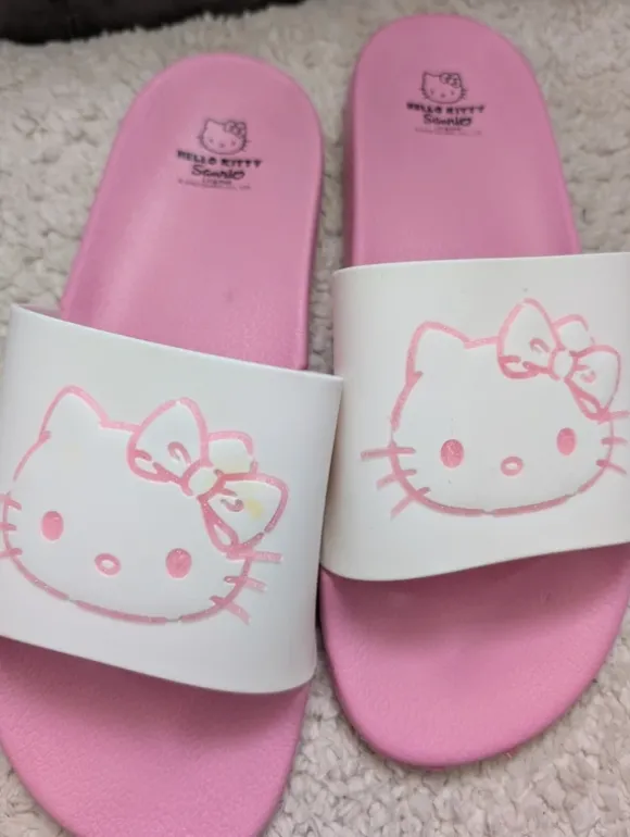 Hello Kitty Slides / Badelatschen 🩷