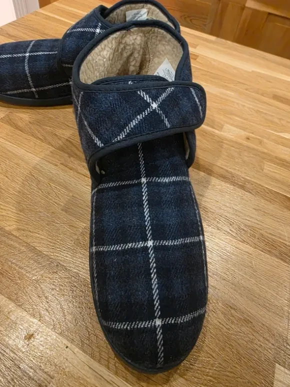 Herren Hausschuhe Senioren Schuhe Gr. 43