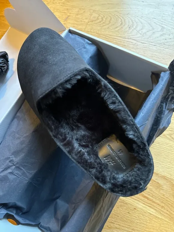 Herrenhausschuhe schwarz H&M - Größe 44- gefüttert - NEU verpackt