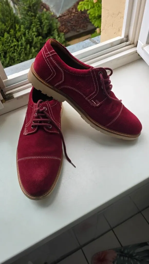 Herrenschnürschuh für den modebewussten Mann