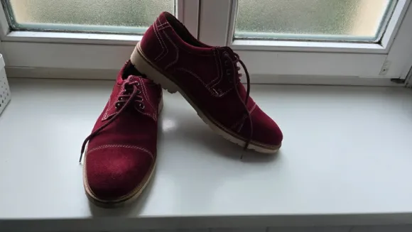 Herrenschnürschuh für den modebewussten Mann
