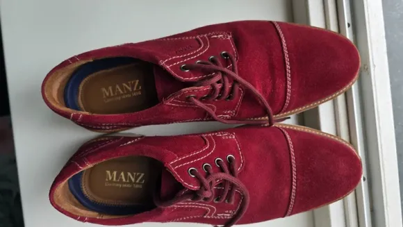 Herrenschnürschuh für den modebewussten Mann