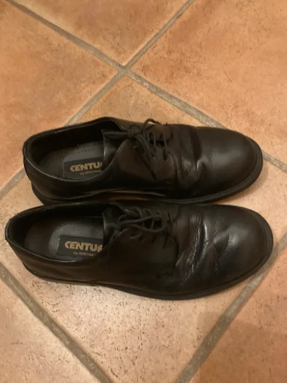 Herrenschuh Gr 42