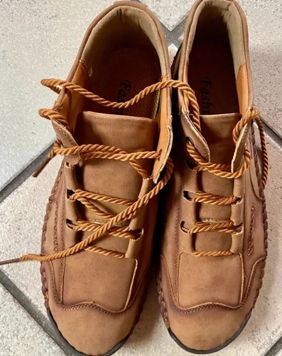 Herrenschuh knöchelhoch Leder leicht neu Gr 45