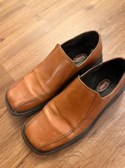 Herrenschuhe, Marke Base