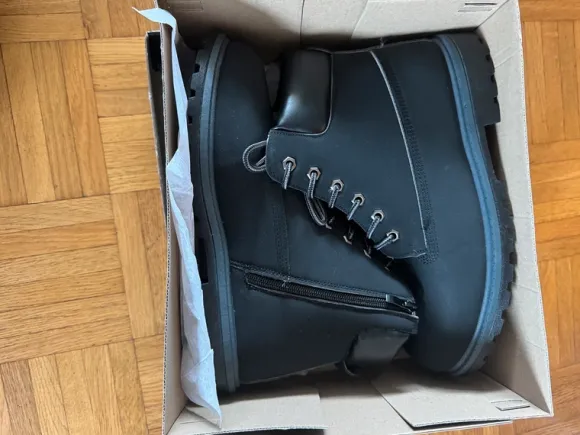 Herrenschuhe Neu mit Karton.