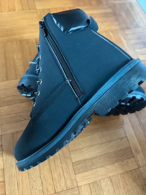 Herrenschuhe Neu mit Karton.