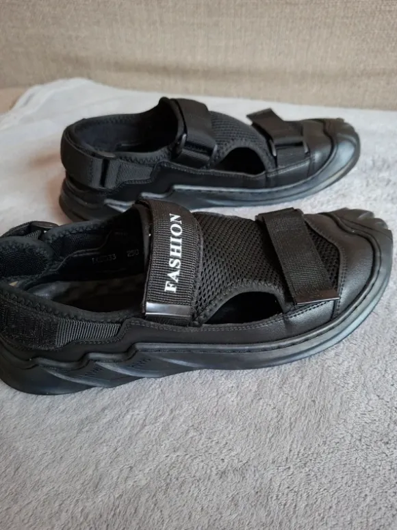 Herrn Sandalen