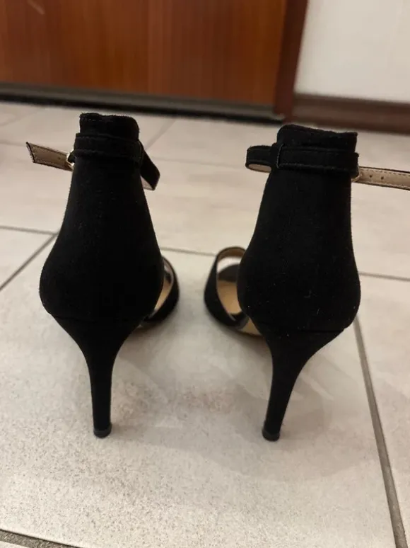 High heels Buffallo 37