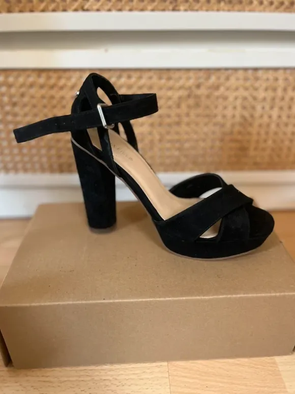 Highheels mit Riemchen