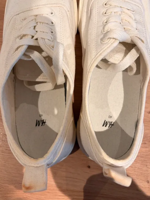 H&M Canvas Schuhe in weiß Größe 40 (eher 41-42)
