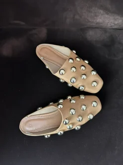 H&M leren look instappers/mules met studs maat 39