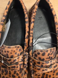 H&M Loafer / Mokassins Gr. 37 Leo Print
