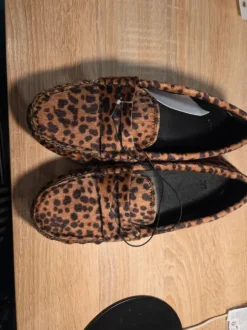H&M Loafer / Mokassins Gr. 37 Leo Print