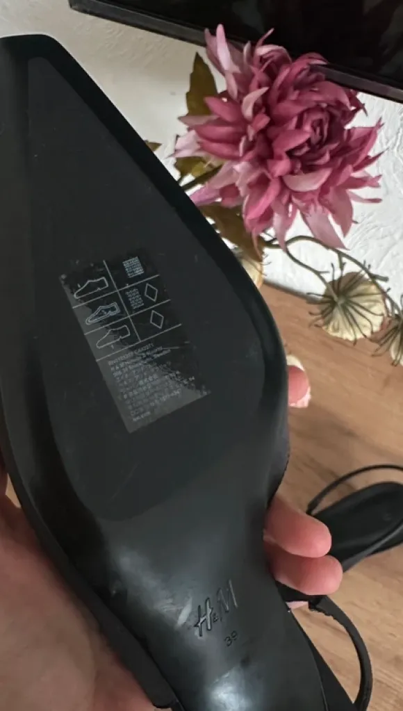 H&M Slingback Pumps Gr. 39 – schwarz – ungetragen