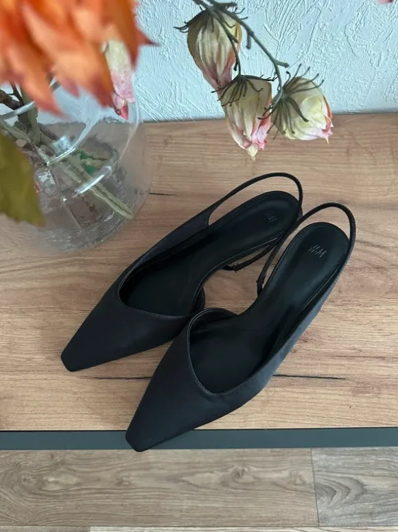 H&M Slingback Pumps Gr. 39 – schwarz – ungetragen
