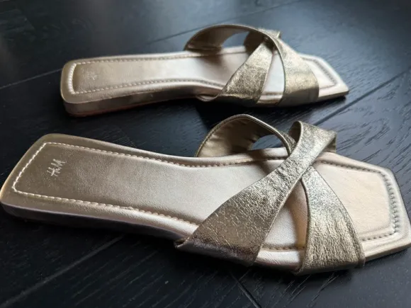H&M Sommersandalen in Gold, Gr 40